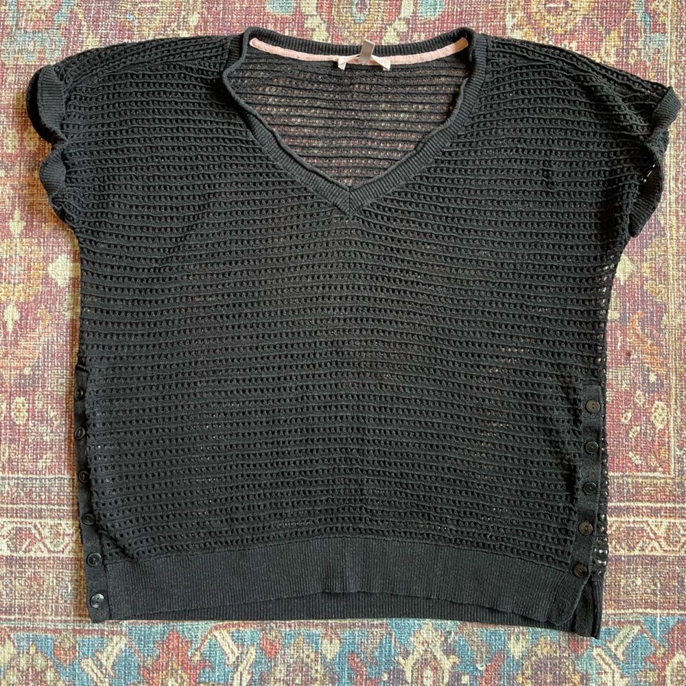 Womens XS Victorias Secret Black Knit Short Sleeve Top- Coverup/side buttons